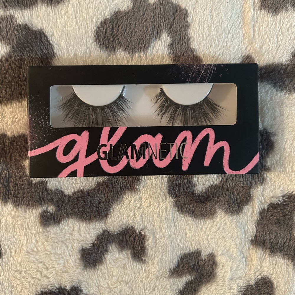 Black Lashes